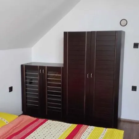 Apartamento 6 *